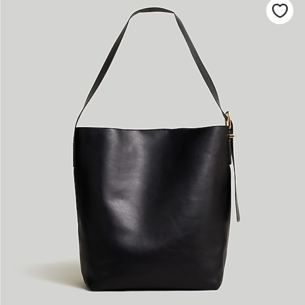 Madewell Essential Bucket Tote in Leather